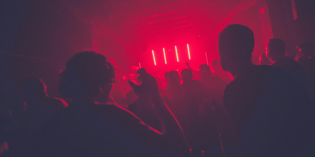 Chouchou anti‑drogue : l’accessoire malin pour sécuriser son&nbsp;verre